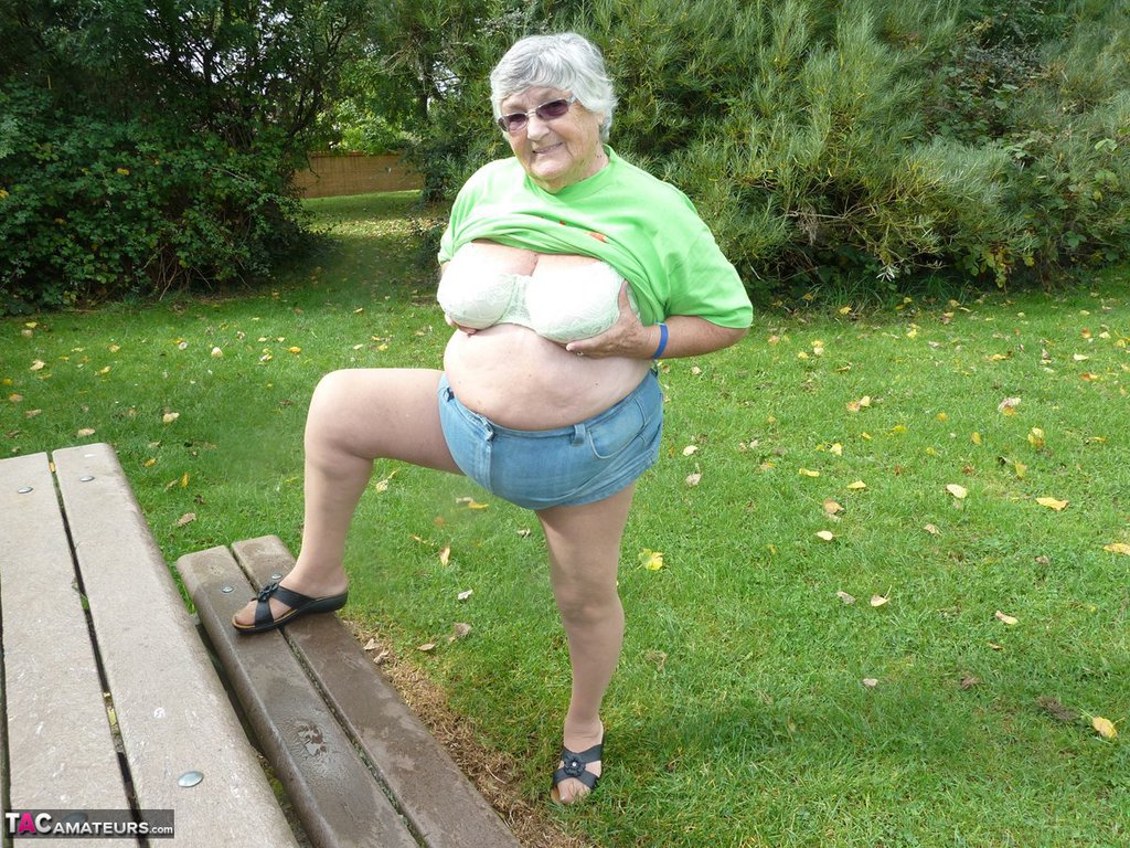 Obese Oma Grandma Libby Exposes Her Large Tits And Butt On A Picnic