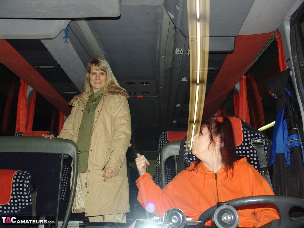 Older amateur Sweet Susi has lesbian sex while travelling on a bus -  NakedPics