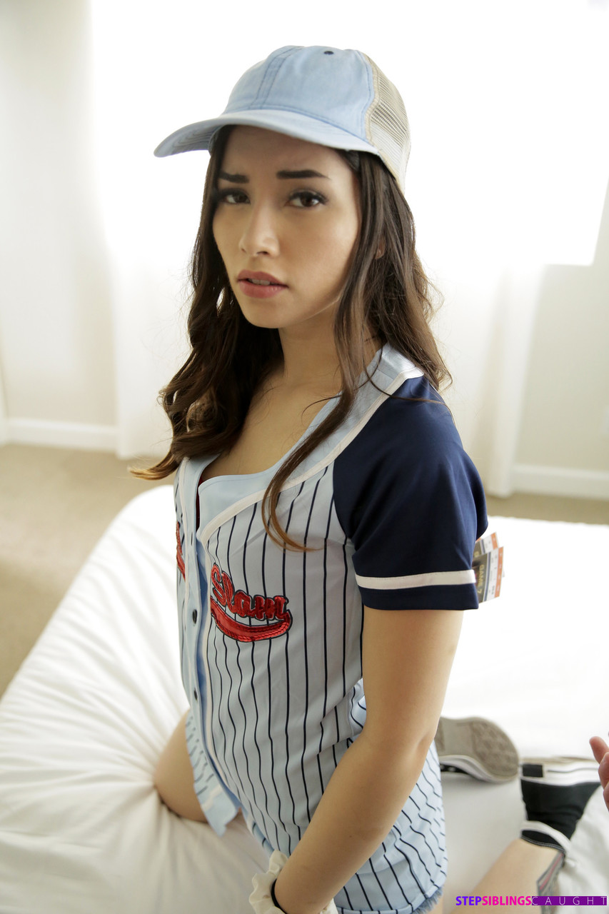 Baseball fan Aria Lee fucks her horny stepbrother in exchange for tickets -  NakedPics