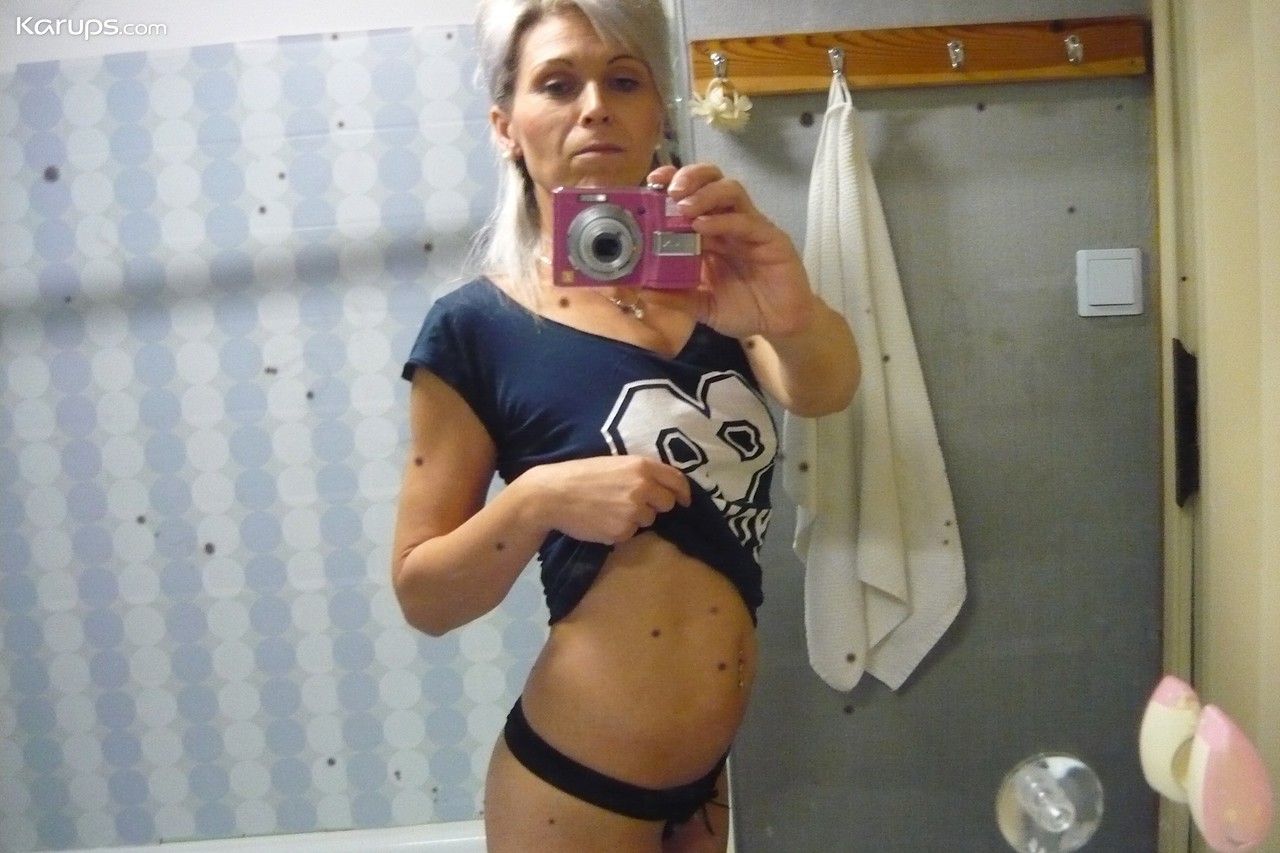 Fantastic blonde mom Kathy White takes nude selfies in the mirror -  NakedPics