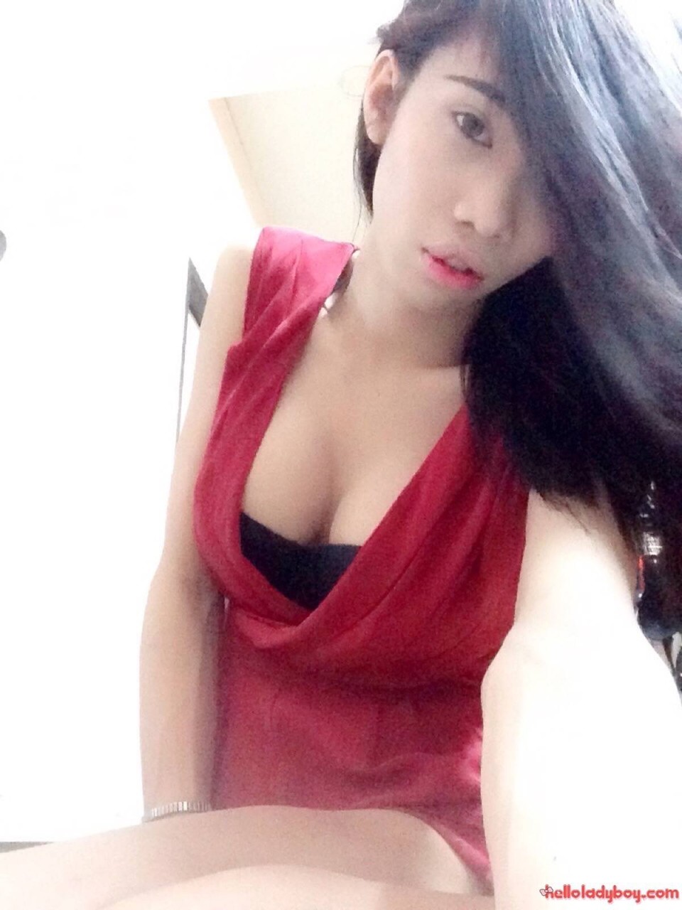 Pretty Asian shemale flashes her sweet tits in a sexy selfie compilation -  NakedPics