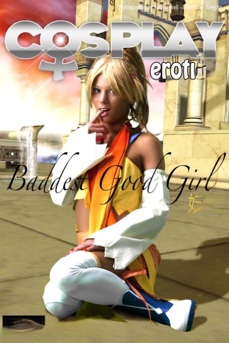 Urocza blondynka zdejmuje część swojego stroju cosplay podczas solowej akcji