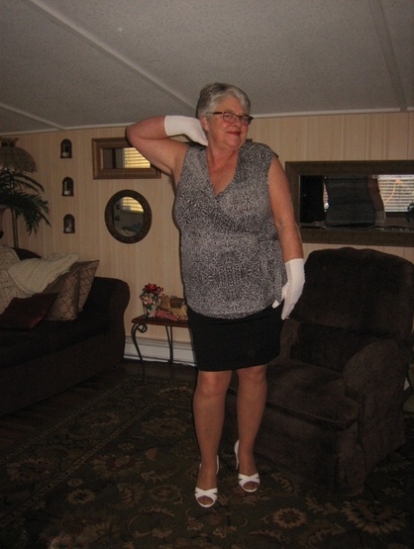 Old oma Girdle Goddess flaunts her saggy breasts wearing tan pantyhose