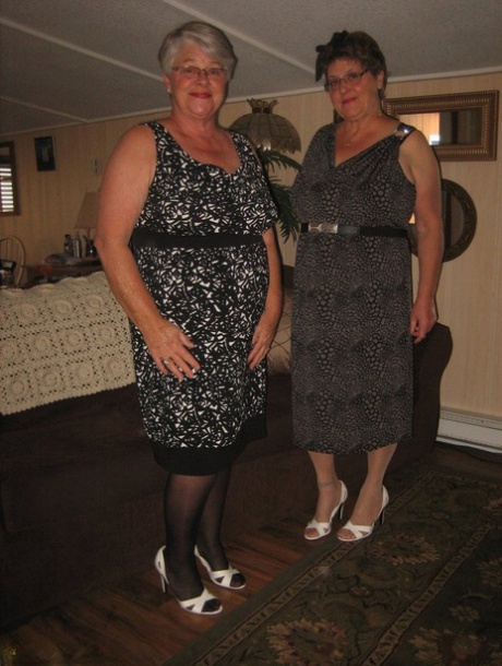 Fat nan Girdle Goddess and her old girlfriend free their saggy boobs and twats