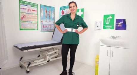 British amateur strips down to her birthday suit in a medical clinic
