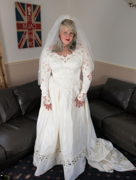 Overweight bride Samantha engages in POV sex on a leather couch