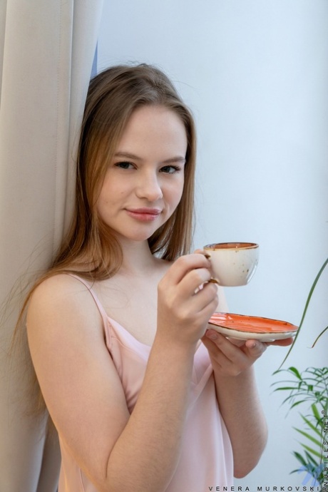Verena Murkovski ist gleichermaßen süß und sexy, ein Teenager, dessen Fick mich