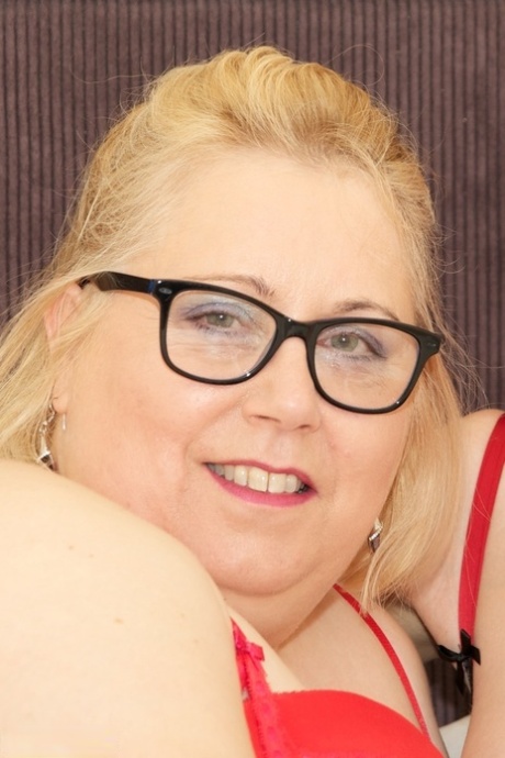 British fatty Lexie Cummings and her lesbian lover sport glasses during sex