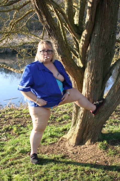 Older British fatty Lexie Cummings exposes herself in public locations