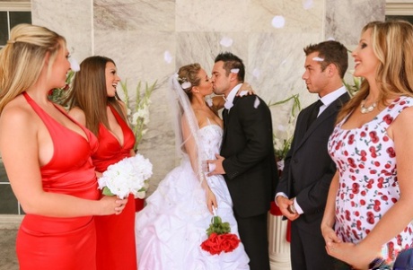 Nicole Aniston se reúne con su madrastra y su amante para un trío el día de su boda