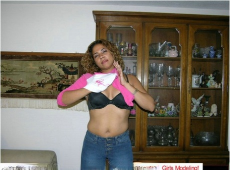 Hispanic amateur models in the nude after delivering a POV blowjob