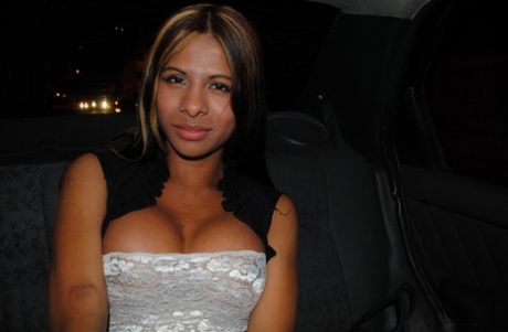 Latina Tranny v hlavní roli Nikki Red Zone V Buenos Aires Nahé porno fotky