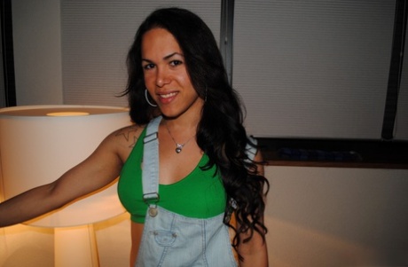 Latina Tranny Suisse avec des transsexuels