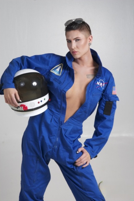 Danni XXX Astronaut