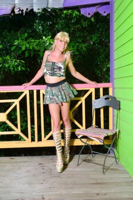 Joanna Jet Camo y Botas