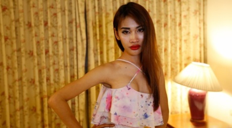 Hello Ladyboy beroemd gemaakt door Cake XXX Pics