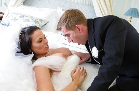 Europäische MILF Simony Diamond nimmt Analsex im Hochzeitskleid von großem Schwanz