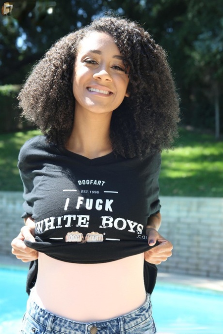 18+ black teen Ariana Aimes pens wide for jizz after fucking a white dude