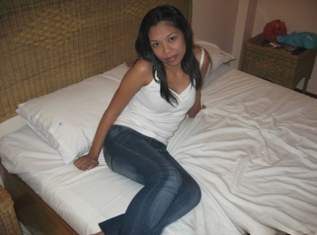 Filipina female lays out her LBFM body in the nude for the first time