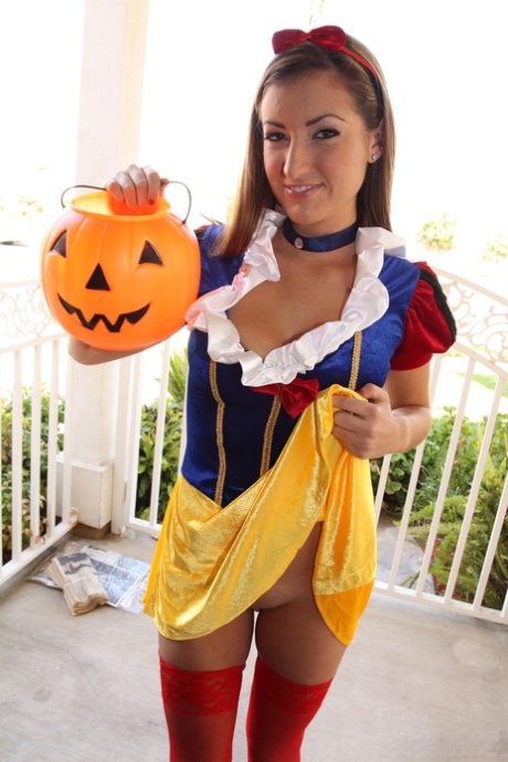 Magnificent brunette babe Alyson Westley flashes her cunt in Halloween costume