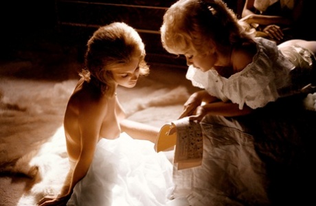Samling af ærlige billeder fra en Playmate-husfest tilbage i 60