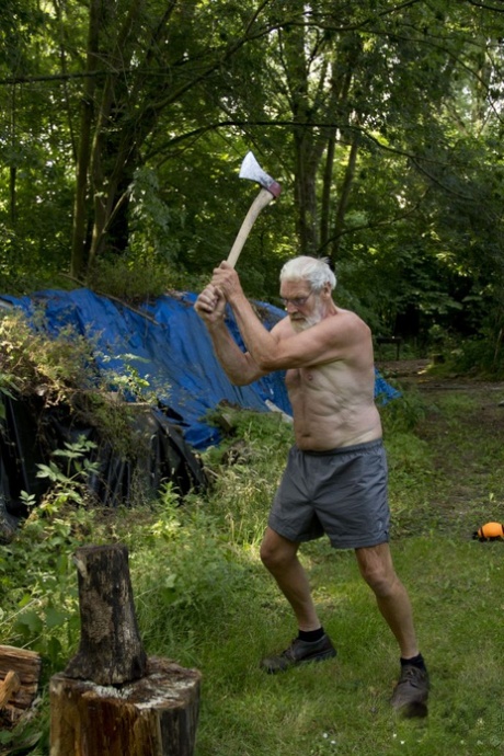 Lucky old man fucks two teen babes Alice and Nela Elmond in the fresh air