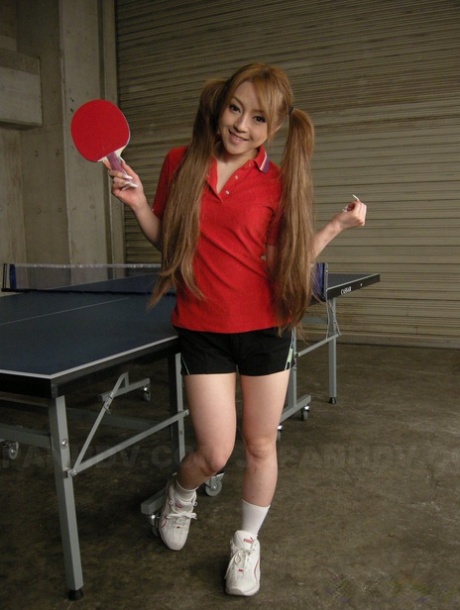 Japońska tenisistka stołowa Ria Sakurai zostaje zerżnięta w twarz przez swojego trenera