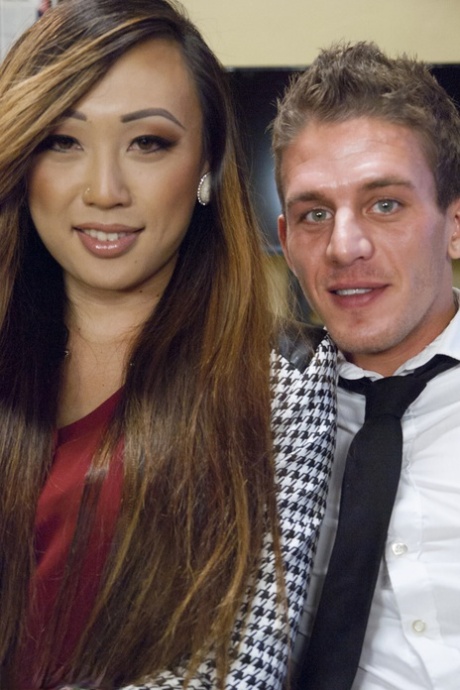 TS Forførelse Alexander Gustavo, Venus Lux