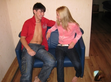 Amateur teen Lukava rides her boyfriend