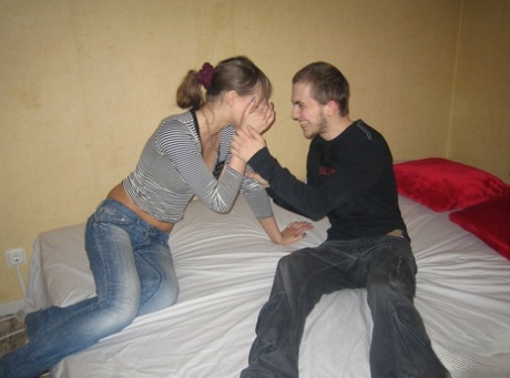 Skinny amateur teen with pigtails gets boned doggystyle by her boyfriend