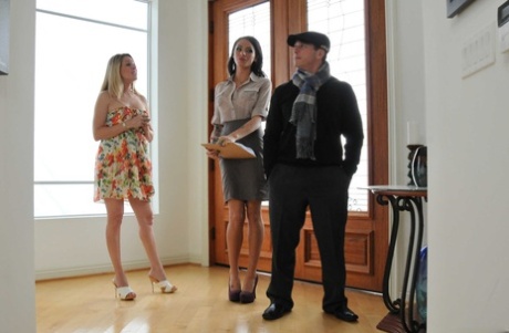 MILFky Juelz Ventura & Brandy Aniston svádějí a souloží s návrhářem interiérů