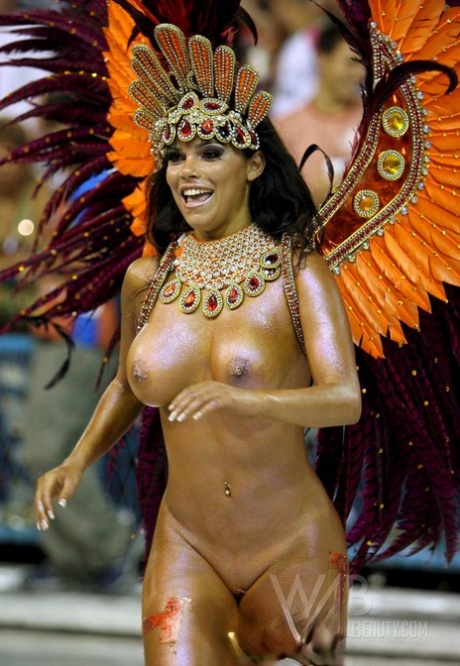 Alluring Latinas in sexy costumes expose their hot curves at the Rio Carnival