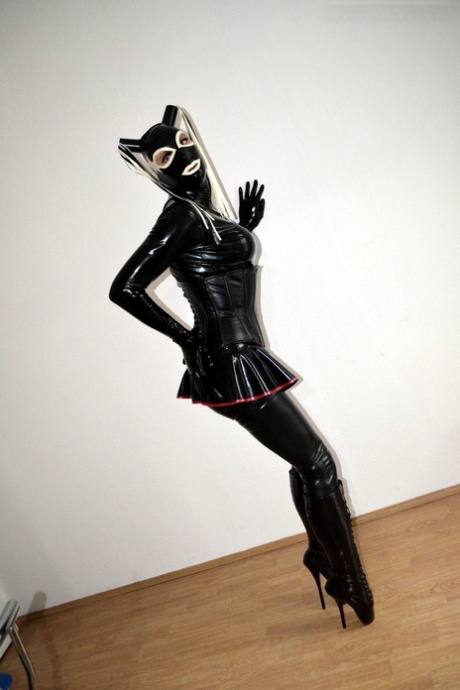 247 Rubberdoll RubberDoll