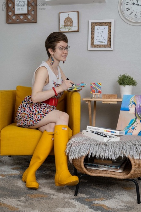 Short haired nerd Morgan K reveals her big juggs and toys her hairy pussy