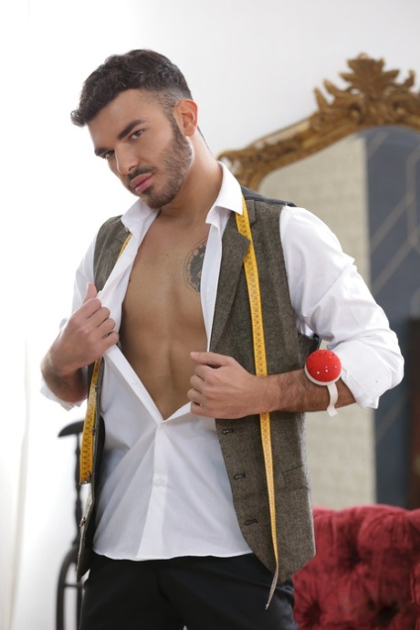 Men Com Andy Star, Pol Prince