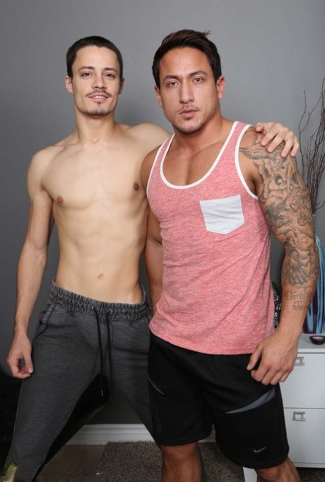 Les gays sexy Antonio Cervone et Ledger s