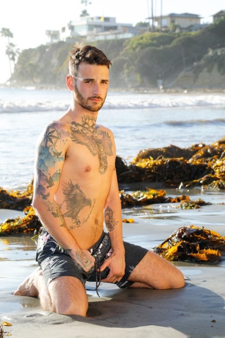 Sexy tatoverte homofile Vincent O Reilly & Michael Woods knuller lidenskapelig