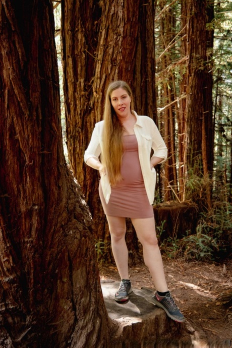 Sexy fatty Lana Del Lust stripping & showing her big ass & tits in the forest