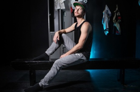 Muscular gay Benjamin Blue poses & sticks his dick in hot twink Phillipe Massa