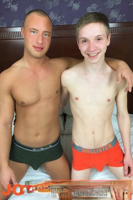 Twink Kyle Evans bläst & fickt den Schwanz des schwulen Bodybuilders Dustin Tyler