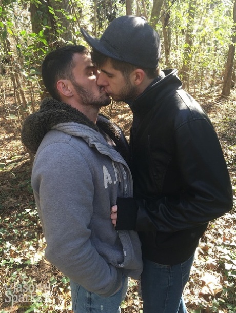 Horny gay Americans Brogan Reed and Lance Matthews bang each other