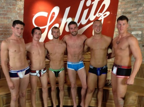 Un gruppo di ragazzi gay di bell