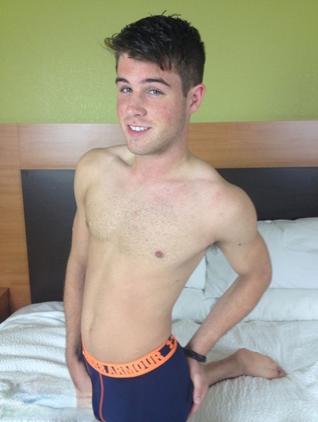Dirty gay guys Colby Michaels and Dillon Anderson ride each other