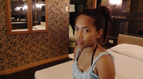 Söt filippinsk tjej Iday Driz får ansiktsbehandling efter en hardcore POV-knull