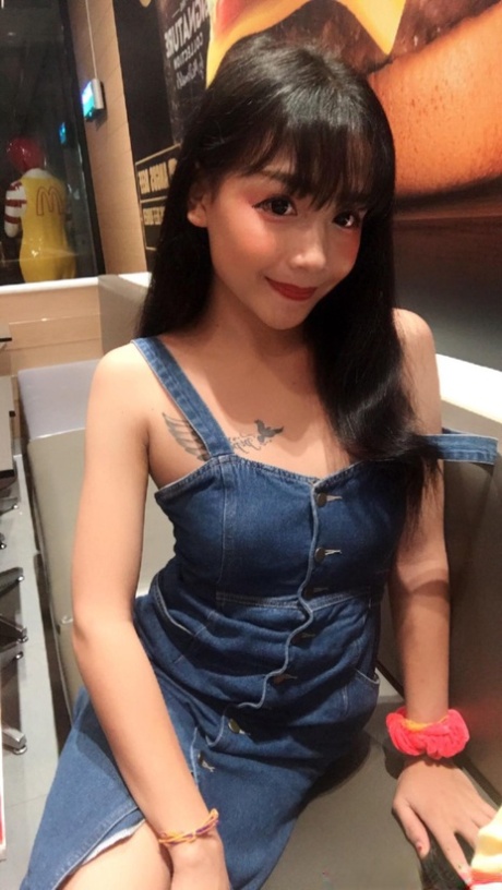 Hallo Ladyboy