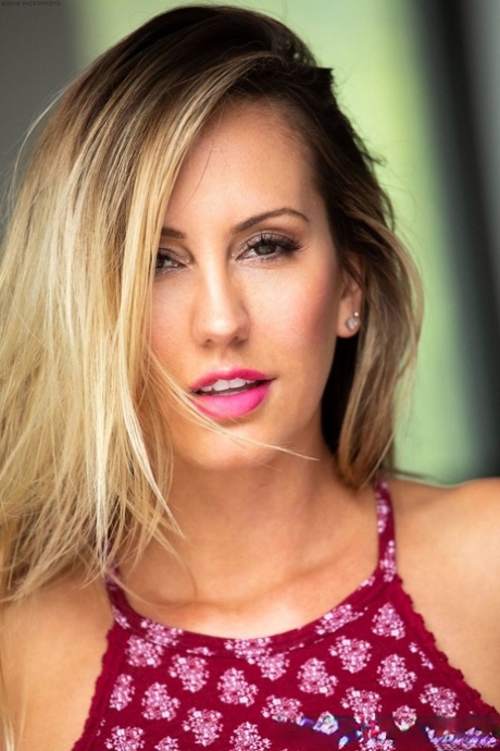 数字欲望 Brett Rossi