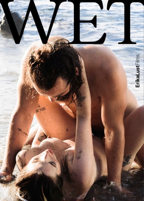 Nezbedná kráska Jane Jones si užívá nezapomenutelný venkovní sex na pláži