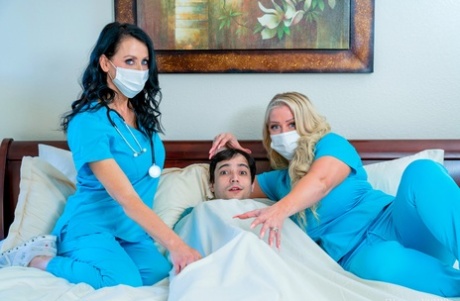 Dojrzałe pielęgniarki Alura Jenson i Reagan Foxx mają 3some z młodym pacjentem