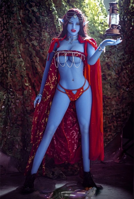 Avatar sex doll strips her traditional outfit and poses naked in the forest