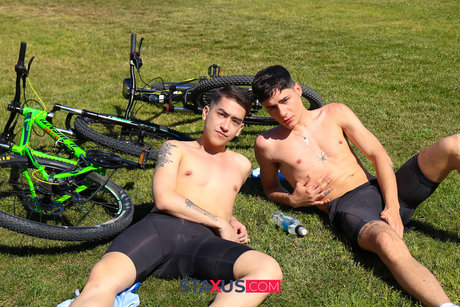 Horny gay guys Agus Piney and Johnny Hakson bang outdoors after a ride